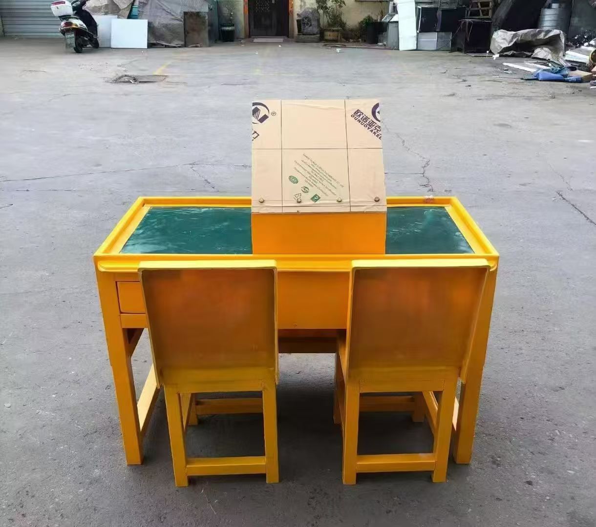 天河防静电导通桌井下煤矿火工品发放桌：危险品流转的安全守护者
